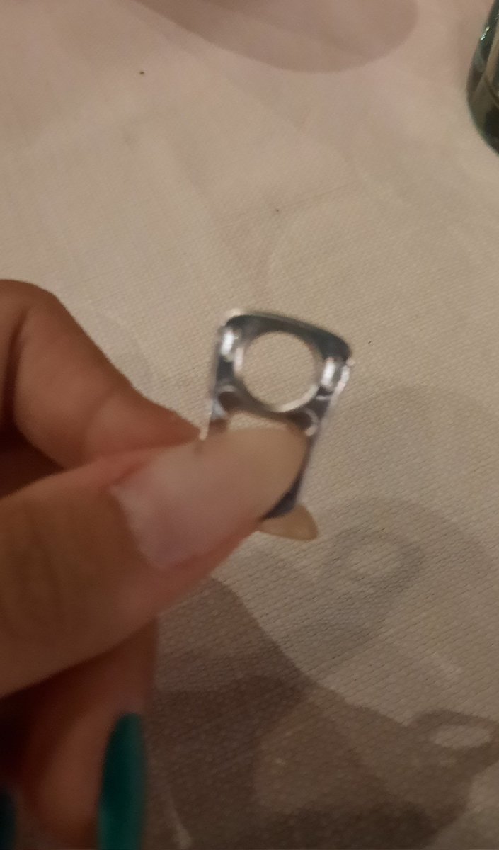 jj_003_'s tweet photo. avete presente il gioco della lattina? 
mi è uscita la lettera perfetta https://t.co/SLxreRPZsr