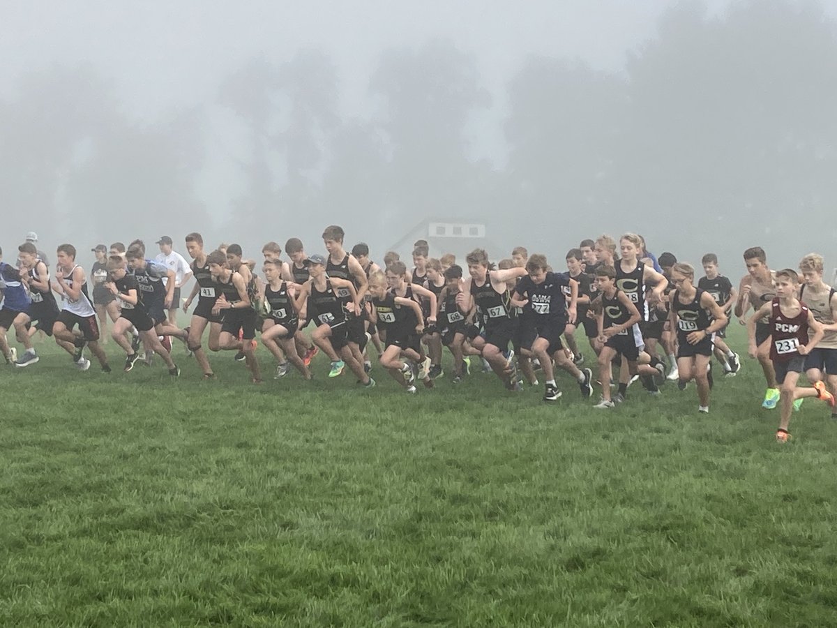BruinsBMS's tweet photo. Congrats to our BMS Boys and Girls Cross Country Teams for each placing 1st this morning at the Blacksburg Relays. 🥇🏃‍♀️🥇🏃 So many runners showing off all their hard work! 👏👏 https://t.co/NGYv3kAs5j