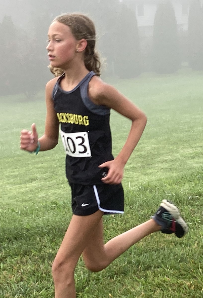 BruinsBMS's tweet photo. Congrats to our BMS Boys and Girls Cross Country Teams for each placing 1st this morning at the Blacksburg Relays. 🥇🏃‍♀️🥇🏃 So many runners showing off all their hard work! 👏👏 https://t.co/NGYv3kAs5j