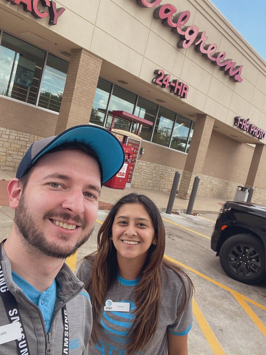 CalebHCates's tweet photo. Providing our best offers at the corner of happiness and healthy to our @Walgreens employees!

@NTX_Market @gowestregion 
@adriana_ntx @Jacolby_Ashley @NTX_Market @LifeAtATT @MattZeeNTX  @LynetteMAguilar @lifeatatt @thestarinfrisco @ATT https://t.co/SVMjFhjvSG