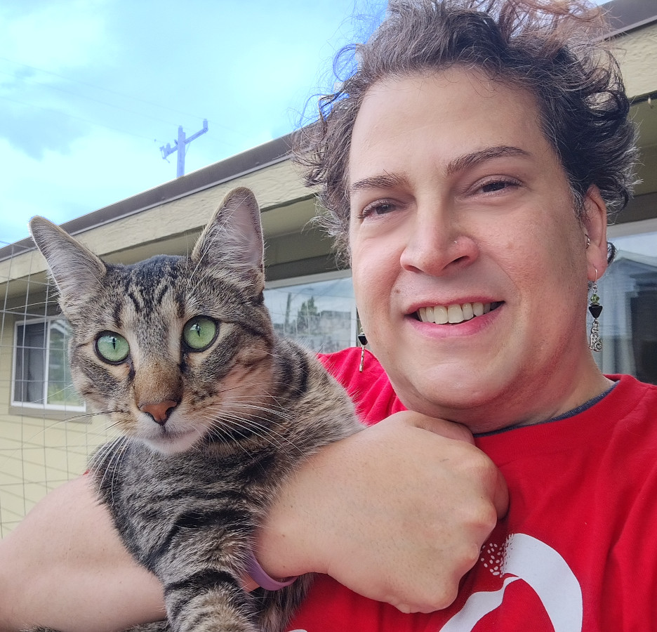 OxBone's tweet image. Almost time to head back to the classroom. 🍎
Not you, Orion. 😿 
#seastrong @SeattleEdAssoc