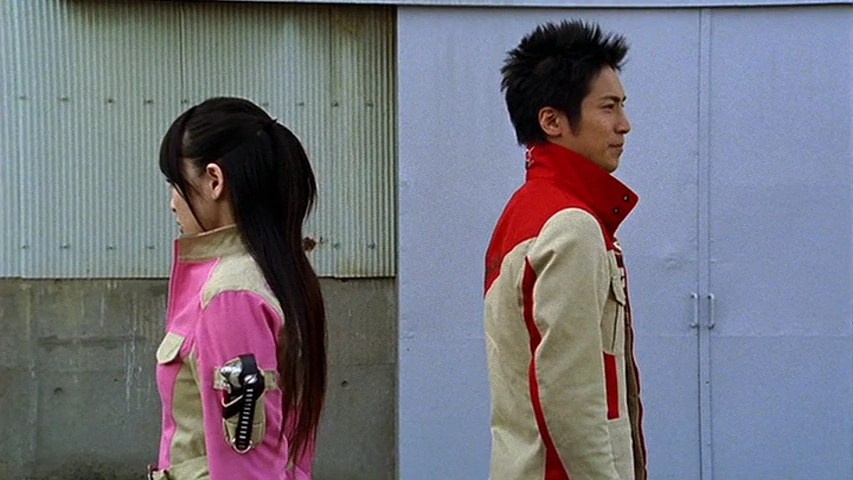 Captain_Subpar's tweet photo. As a send-off to the old era, there were weekly Sentai spotlights and monster homages to past robos. Boukenger kept its style timeless as it moved forward while honoring the past.

As individuals, the rangers were a bit lacking. As a team, they thrived.(4/5)#PowerRangersPowerWeek https://t.co/nnaCuB9khx