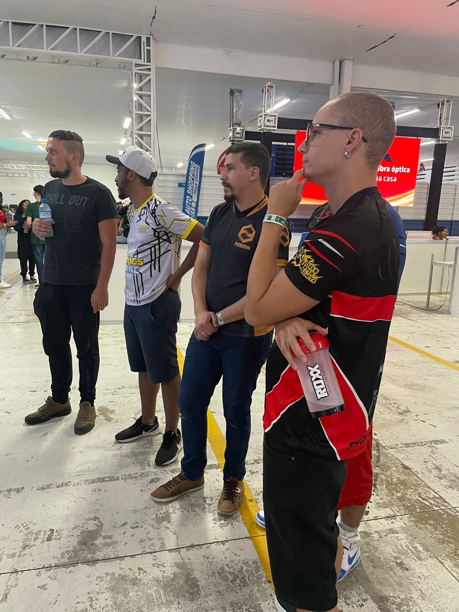 fgcsaopaulo's tweet photo. INTERMISSION 06
Falem se o #barfightfgc campeões não é a coisa mais linda de hoje? Obrigado @ronaldocharuto e @LiaStar93 pelas pics!
Assistam e torçam por Niel e Demitri agora pela repescagem do #bfcsfv:
https://t.co/mTD3rWUB3B https://t.co/MdSVxBWWFy