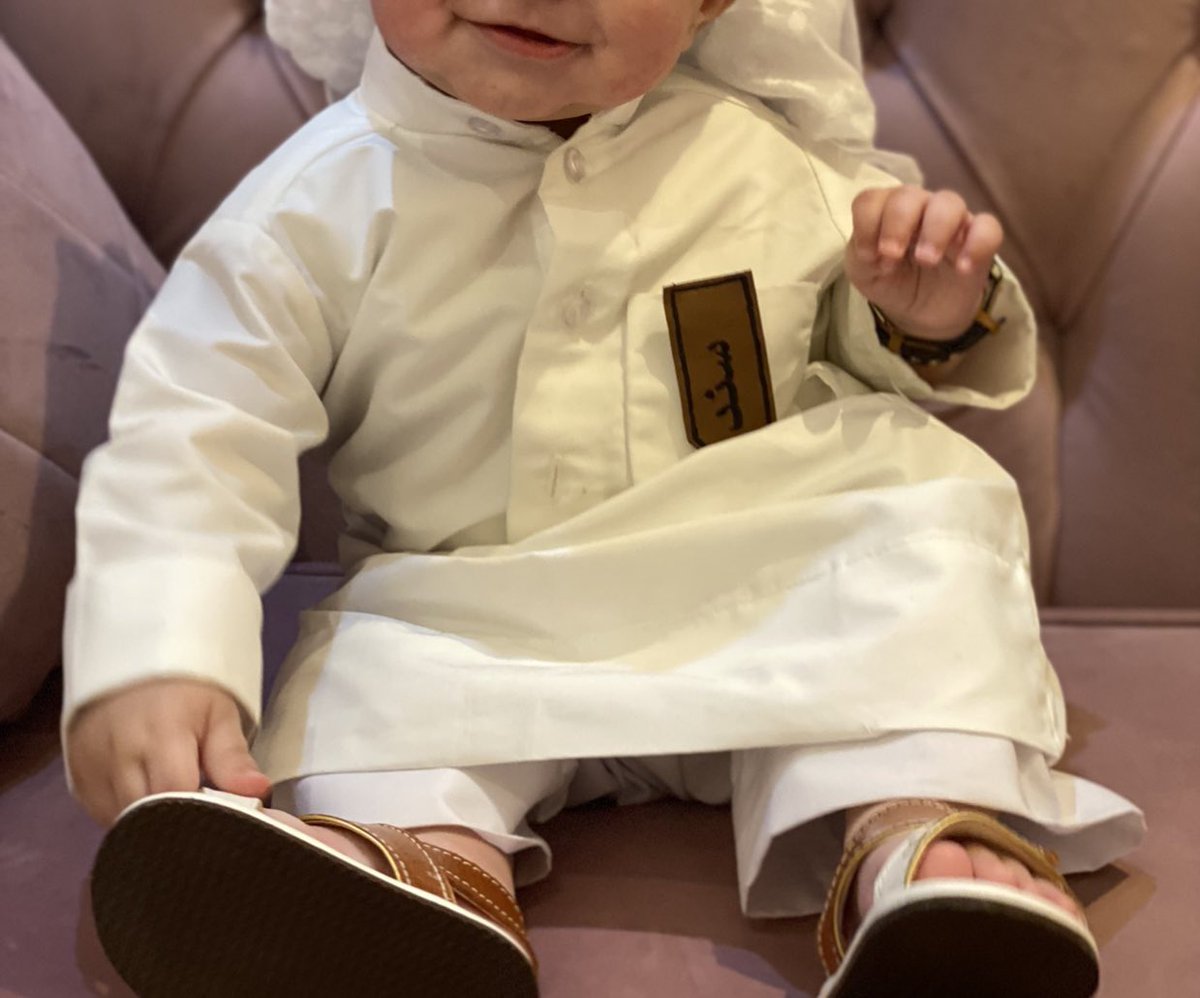 SarrahRM's tweet photo. هدية ربي يوم إنك على قلبي تجي وتطوف
ملكت القلب وراعيّه لمسته وراحت آلامي

- سند قلبي 💙 https://t.co/wD1nOiAhb5