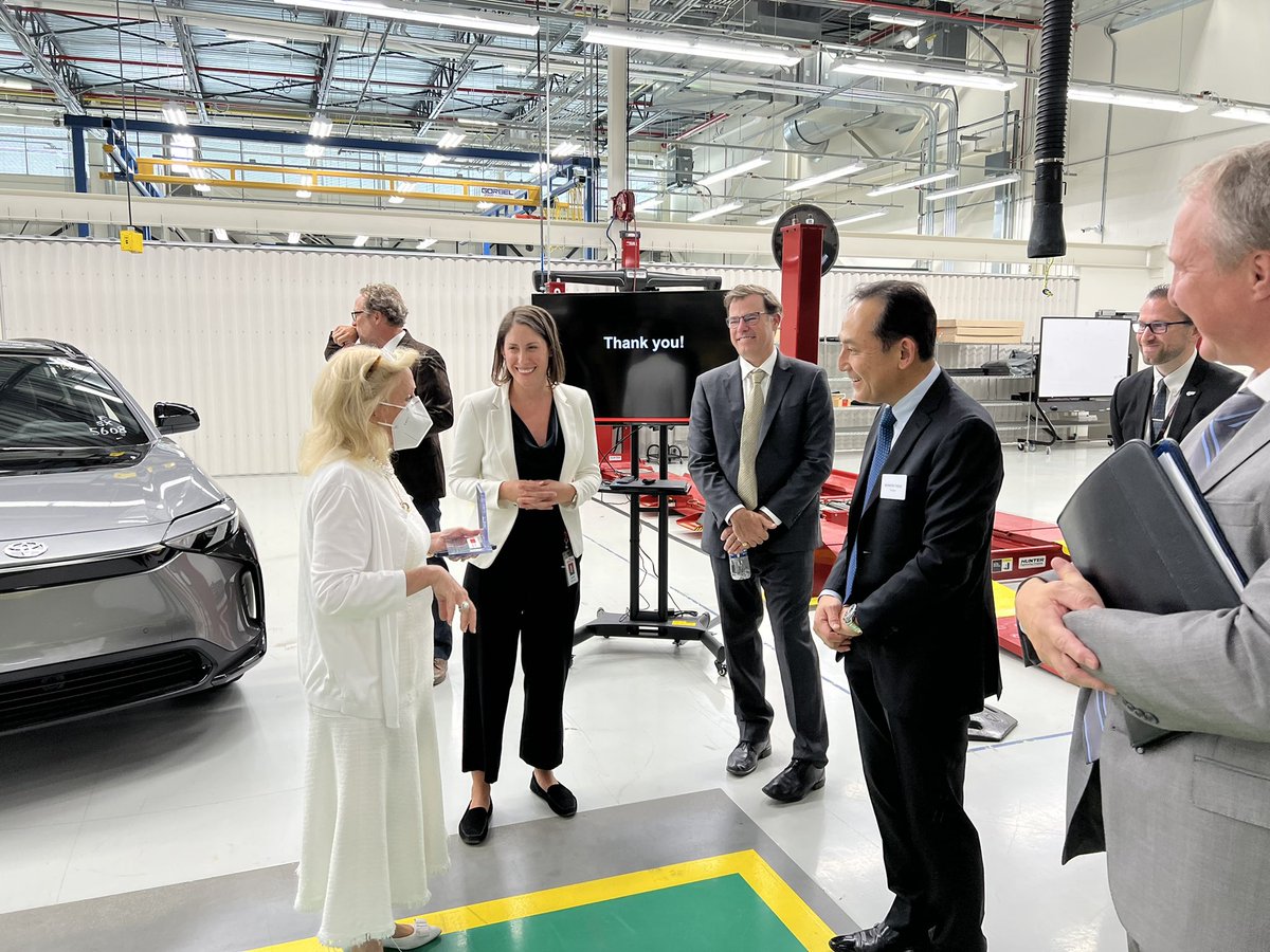 RepDebDingell's tweet photo. Toured @ToyotaPolicy R&amp;D headquarters in Saline to get an update on some of their latest work. Looking forward to American innovation keeping us competitive across the globe as the auto industry makes the shift to EVs. https://t.co/IPScQVddaw