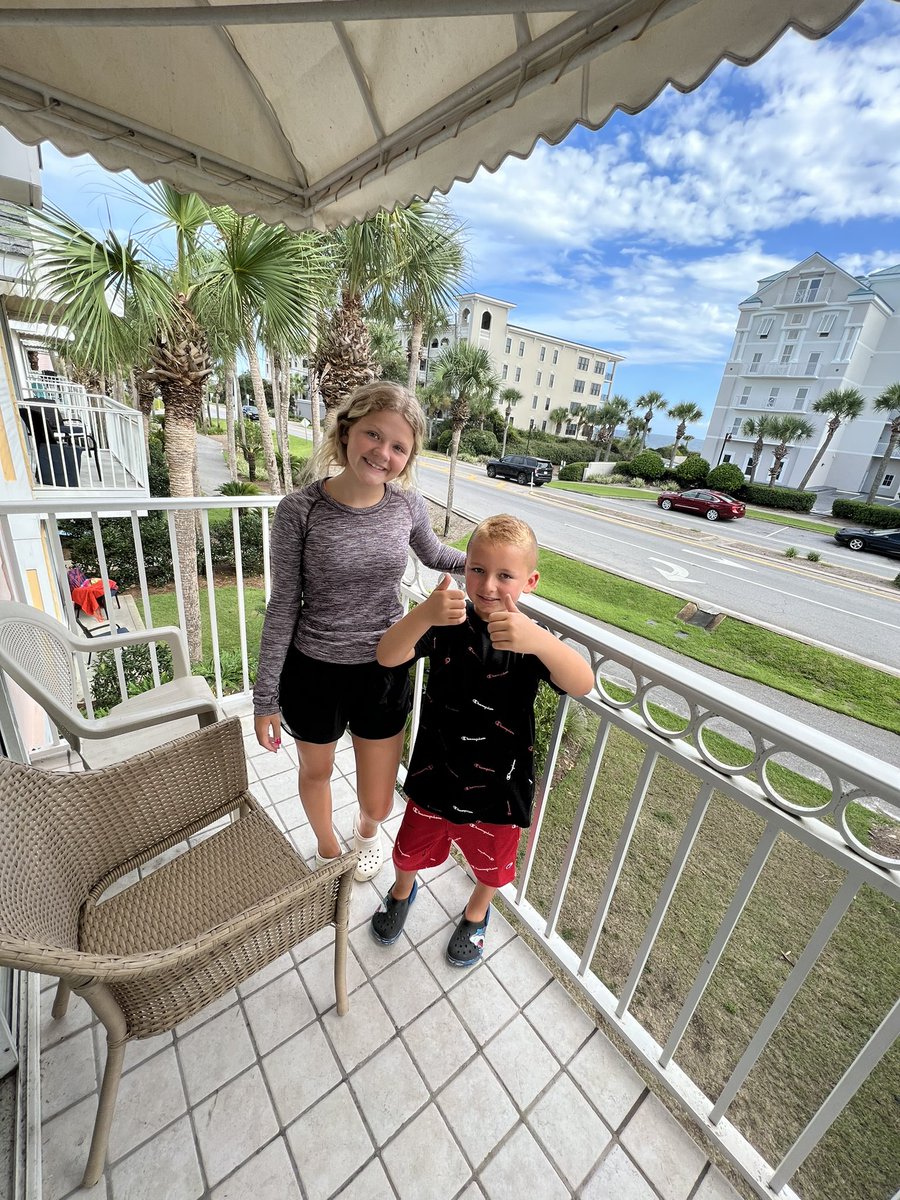 christina74012's tweet photo. Take me back to Florida 😩 https://t.co/LbDNogWfMN