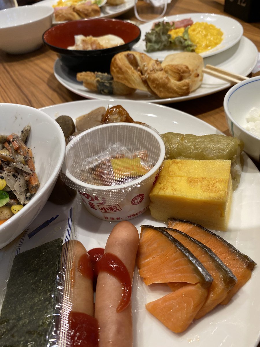 yoshikosaito's tweet photo. SF大会の朝ごはんが美味しいよーヽ(´ー`)ノ
#SF���会
#F_CON https://t.co/gmjgWpC1qx