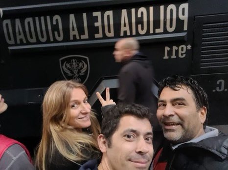 Fran_Casaretto_'s tweet image. La Sra Florencia Carignano es la directora nacional de Migraciones. Hoy fue parte de los disturbios en Recoleta. 
Flor, qué onda los iraníes que entraron caminando?