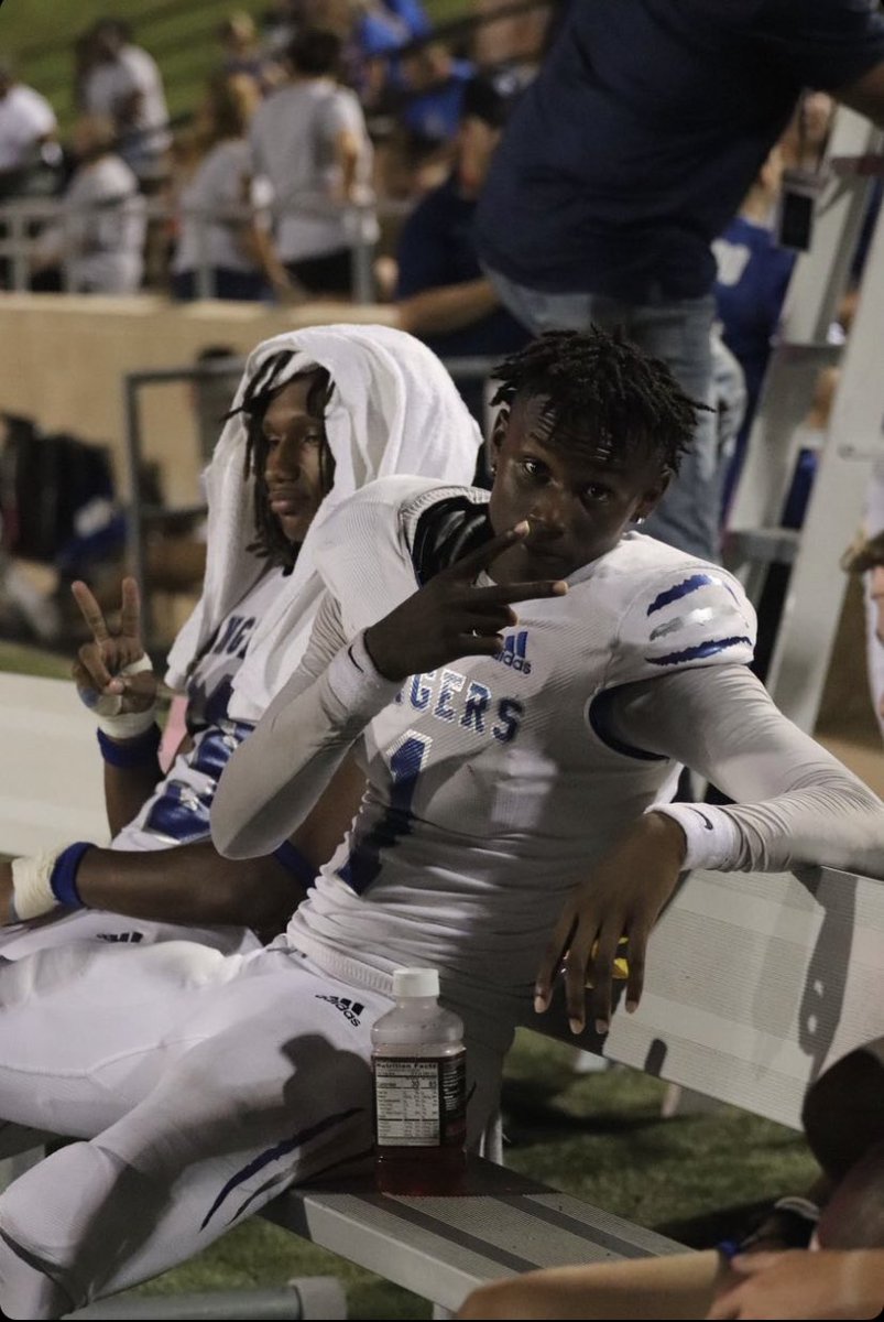 d1_johns's tweet photo. first win on varsity as a sophomore qb on to the next 27-0 @CoachJMoses @CoachJBLaunius @CoachMckinney3 @RiceOwlsFB @LSUfootball @CoachJoeSloan @CoachBrianKelly @CoachToddMonken @TXSOTigers @TXSOTigers @TCUFootball https://t.co/SwyoWq50WQ