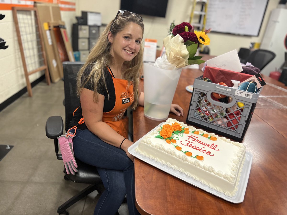 JessicaR_THD's tweet photo. Thank you to my 0470 Family for making my last week so memorable. I will miss you all so much. ⁦ https://t.co/XGUkXRte1w