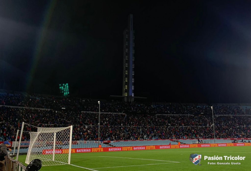 LA DECADENCIA DEL FÚTBOL URUGUAYO 