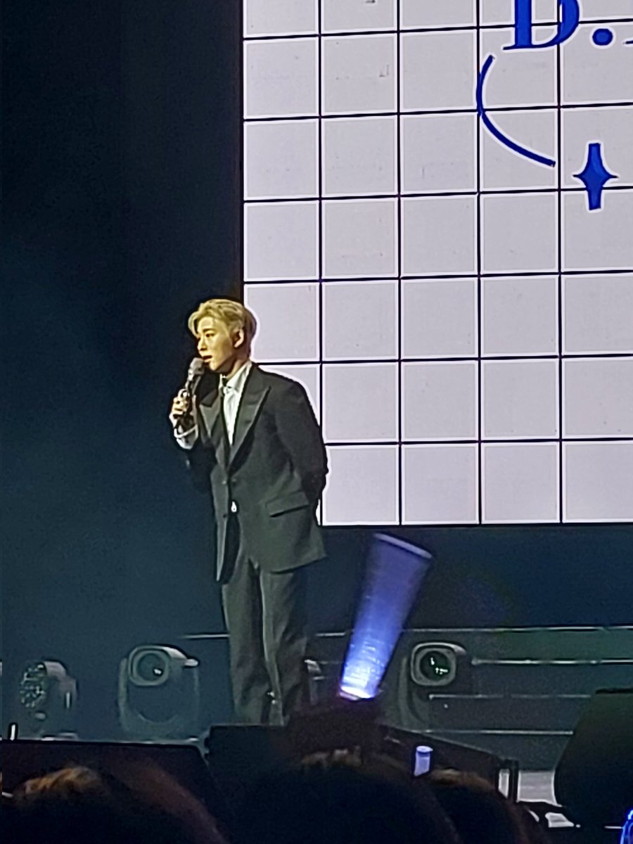 holimeri's tweet photo. My 1st KPop concert: #BIinManilaFanmeet 

My first Kpop album:
#Waterfall 

Can't wait to attend your next concert @shxx131bi131! Ang saya :)

#HanbinInManila #HANBIN #BIOfflineInManila #HanbinAtNFT https://t.co/t3F5jusuLT
