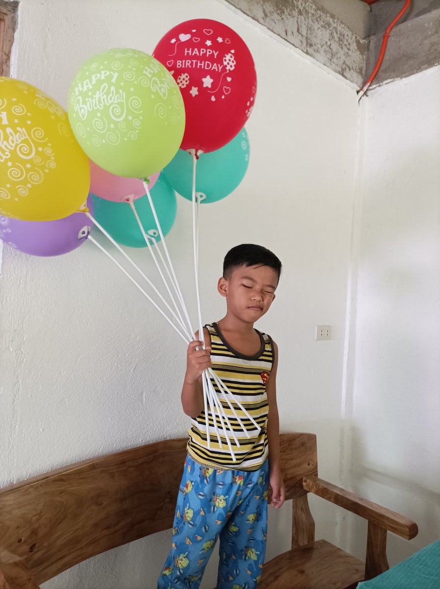 RoiLanting's tweet photo. Happy Birthday mini me ❤️❤️❤️ https://t.co/nHYybkHbA0