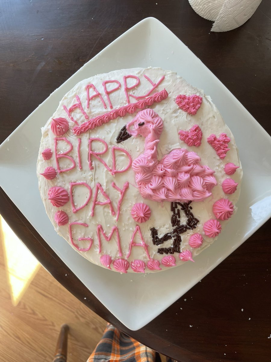 abookishbitch's tweet photo. Ok the final result was cute and good! I can’t believe I did this lol https://t.co/KaDJGs5dsj