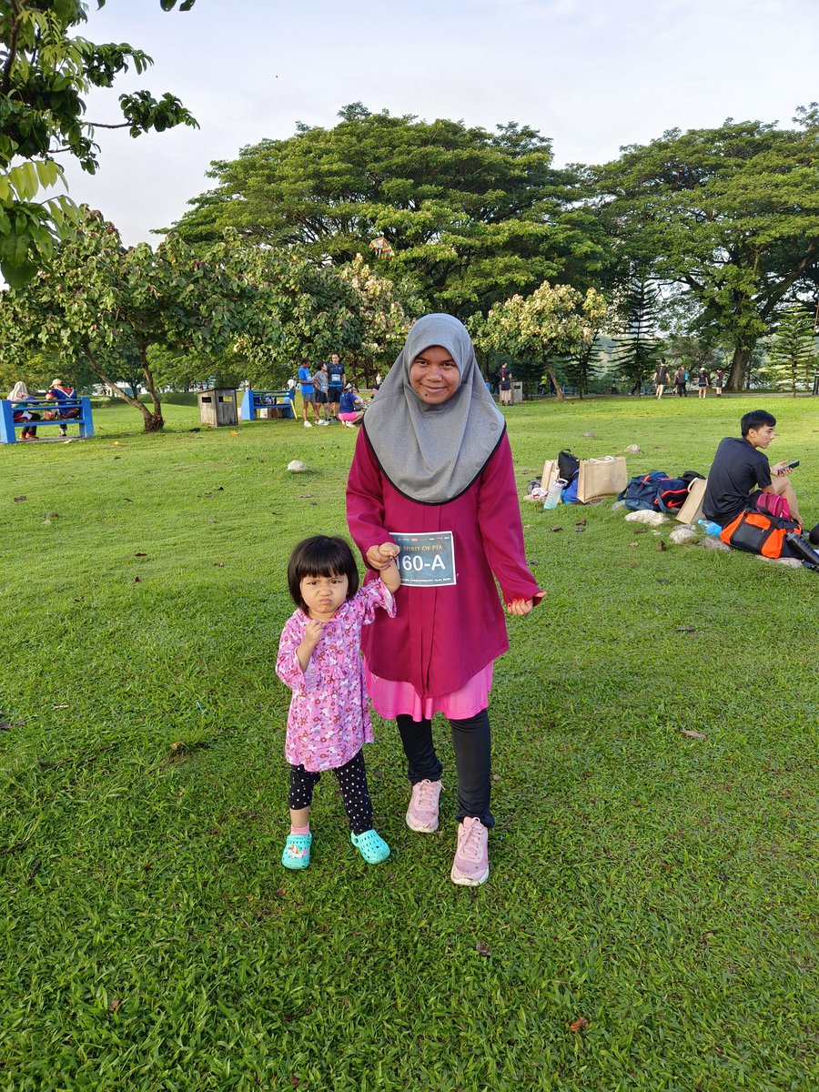 KhaliffOmar's tweet photo. Tahniah wife @intanaina10 👏👏💪

#par2022 #relay #firstrunner https://t.co/iC3mUoBM4A