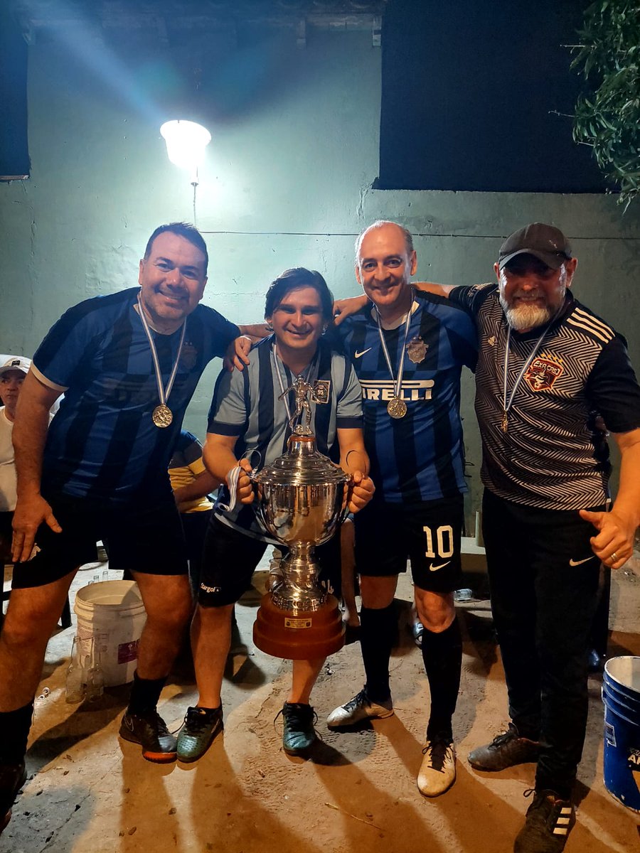 Prom95 Exacasj tweet media