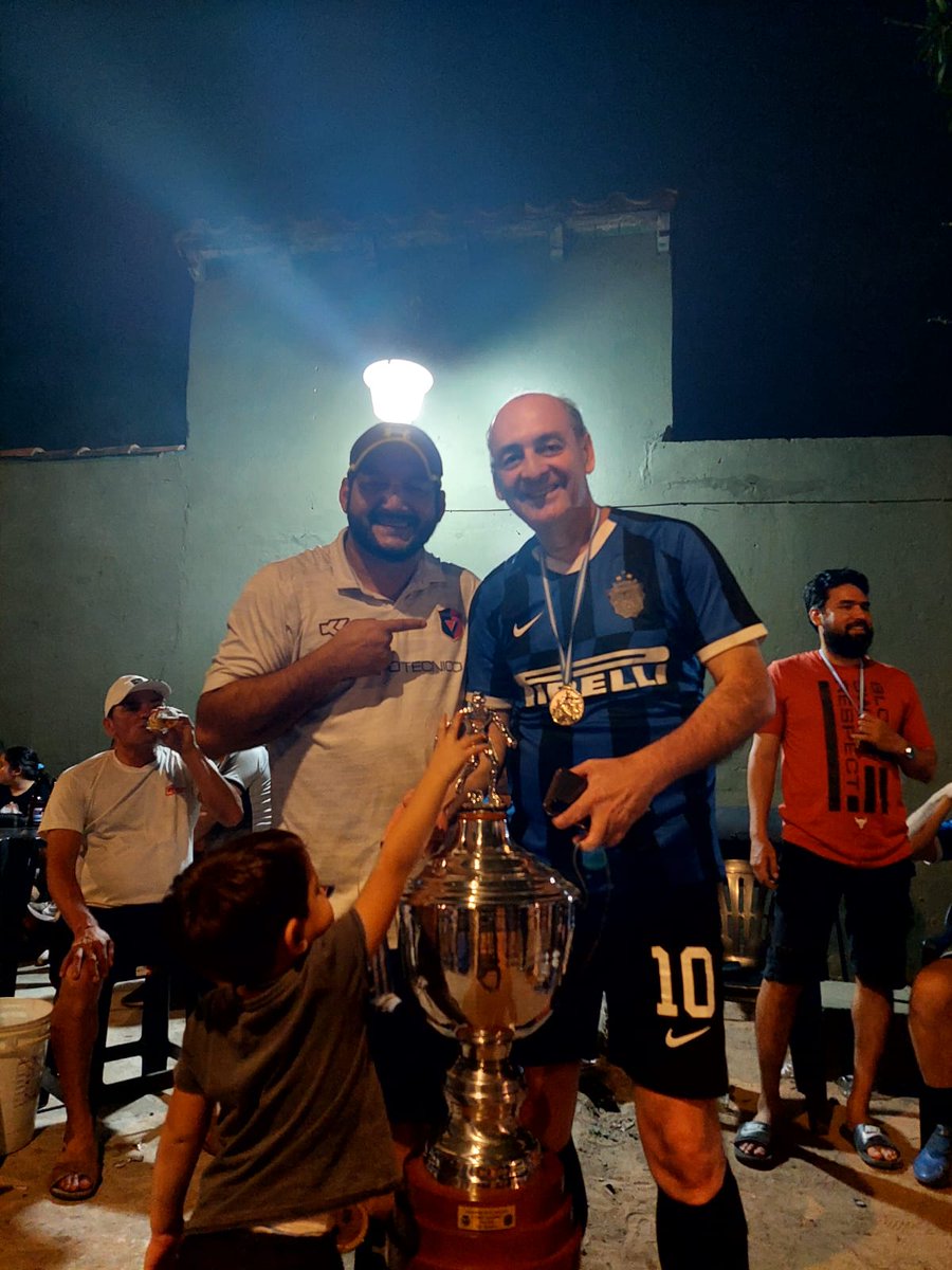 Prom95 Exacasj tweet media