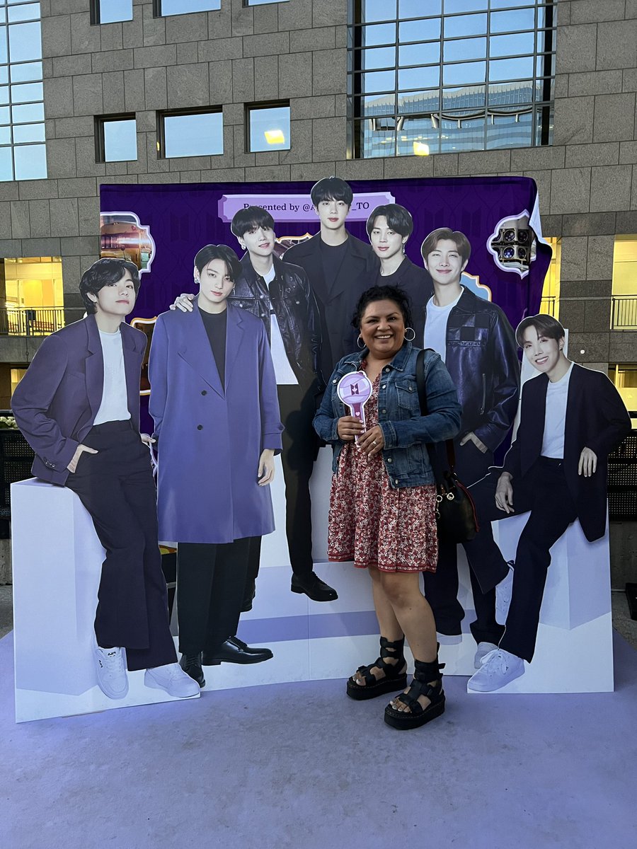 NaysAccount's tweet photo. Thanks @ArmyDay_TO! #TorontoBoraClub #Tokofest #tfk22 https://t.co/oSQIGsGG0Y