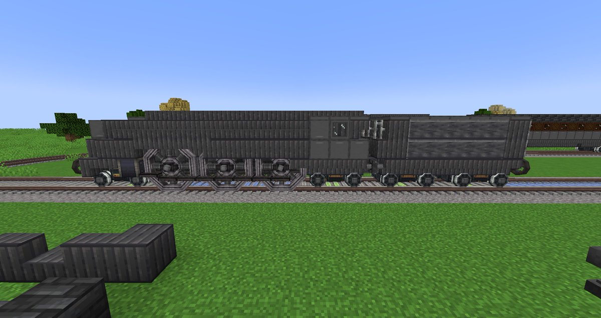 ChewyRailworks's tweet photo. I am once again reminded that Minecraft doesn't translate rounded shapes very well. In any case, here's my attempt at building a Hush Hush locomotive https://t.co/FjvY1S8vFO