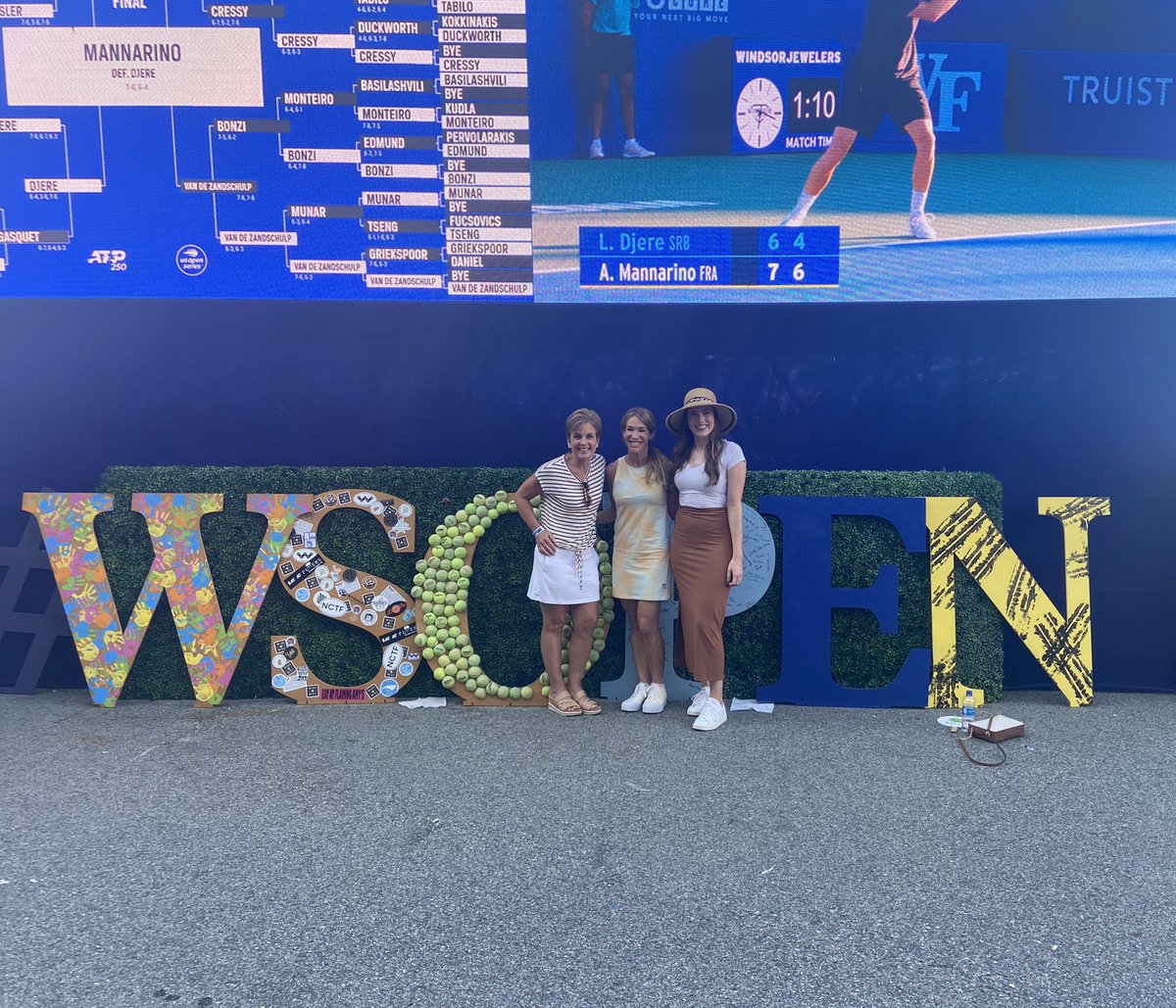 It’s rare that I get to go to a sporting event as a fan. Had a blast seeing the @WSOpen final with these lovely ladies! 

@WXIIChristine @laniepope_wxii