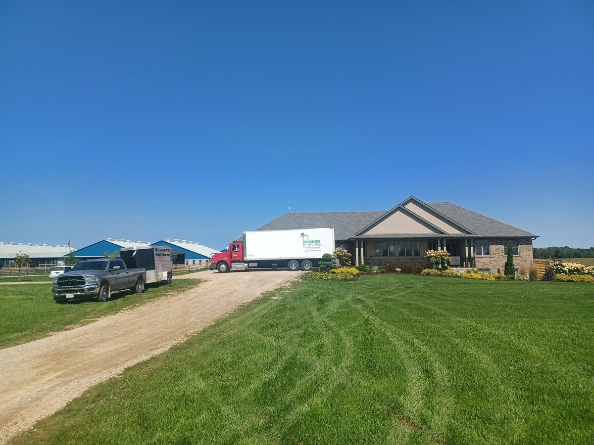 Today, we took another giant step at our farm, with the help of family, <a href="/SamanthaLynch2/">Samantha Spruit</a> and I plus kids have moved onto the farm! we have made another huge step in succession for our dairy and are looking forward to the future! #nextgen #dairy #ontag