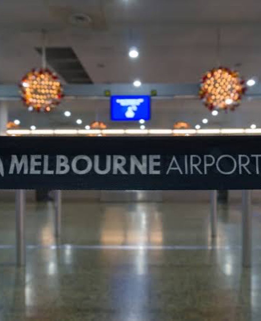 DuzaDriving's tweet photo. It’s been a busy week on the tools.  Early morning international arrivals and departures, weddings in the Dandenongs, a random text that lead to an all too brief catch up 25 years in the making. #melbourneairport #airporttransfers #gumgullyfarm #crownpromenade https://t.co/KyI3Gcenfr