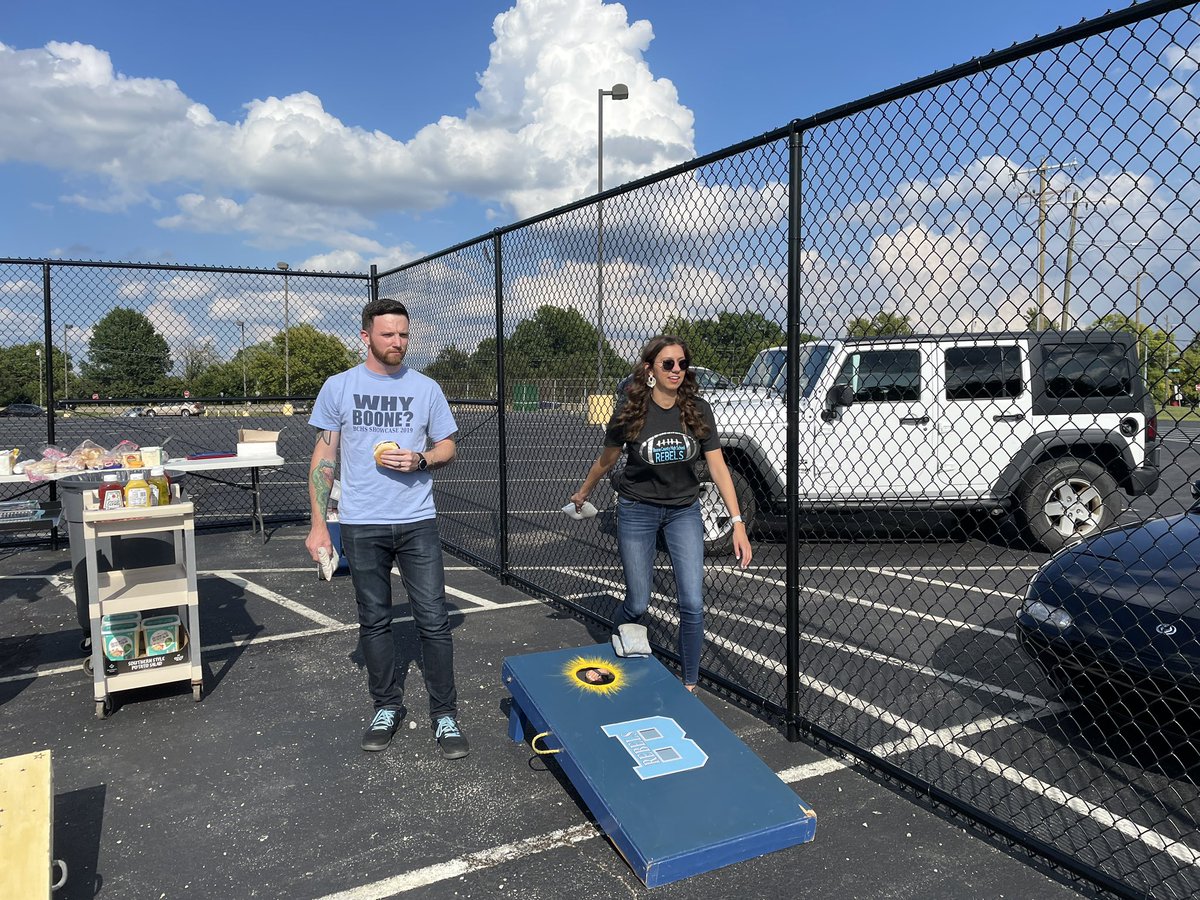 steffenmeBCHS's tweet photo. First home game meant time for the faculty and staff tail gate with friends, family, and Neuhaus manning the grill like an expert. #rebelpride @BCHS_Rebels1955 https://t.co/nJsbWMGabb