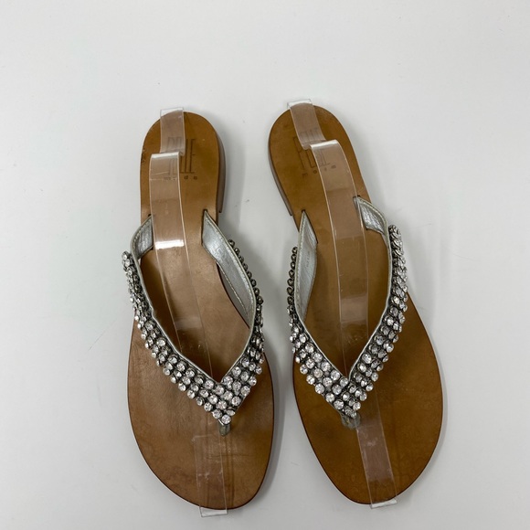 denakedize1's tweet photo. So good I had to share! Check out all the items I'm loving on @Poshmarkapp from @theLCcloset @SusanPruett15 #poshmark #fashion #style #shopmycloset #pellemoda: https://t.co/cVhhoDOx4n https://t.co/nqrIG8Sv6n
