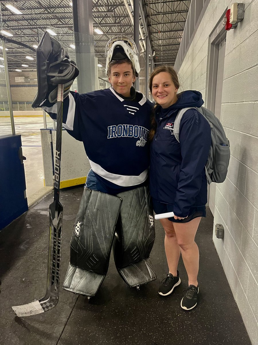 lilneumy's tweet photo. Hockey season has officially started! So glad I was able to surprise my 16u’s and my favorite Long Island kids in their first showcase of the season! #nghl #regals #teamlongisland #ironboundelite https://t.co/AFCQiv0bUb