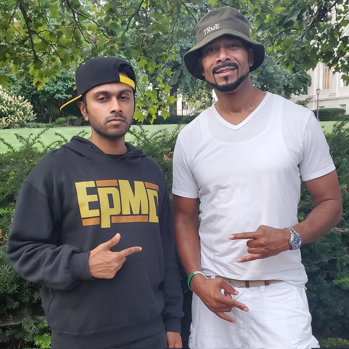 jeevzb90's tweet photo. Jeevz B and Al Skratch @illalskratch #jeevzb #alskratch #illallskratch #emcees #washingtondc https://t.co/CijbWaUOrv