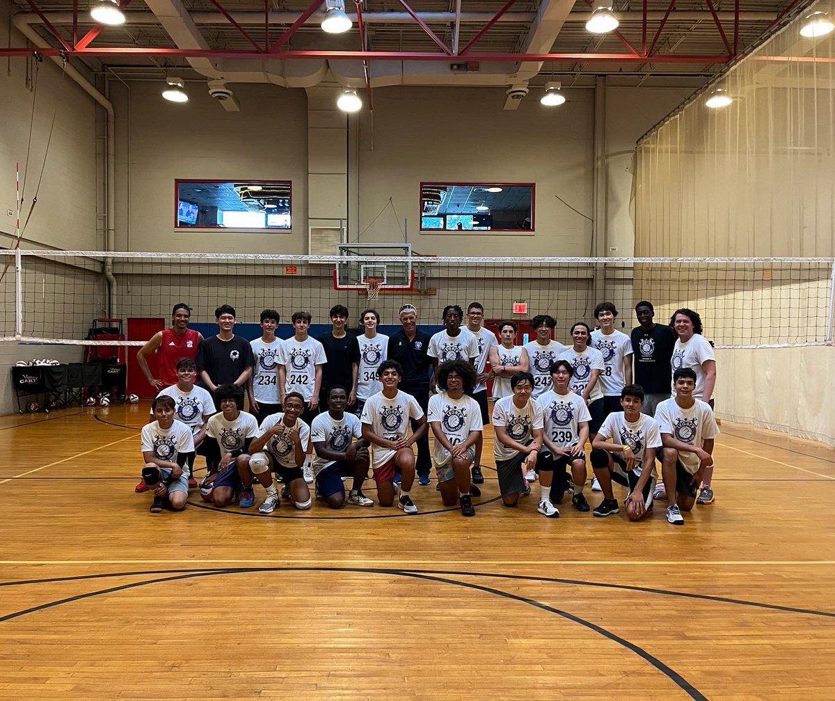 LegacyVC's tweet photo. Thank you @JohnKesselUSAV for the awesome surprise today!!!!
#iamlegacyvbc #wearelegacy #legacyvbc https://t.co/nAmeXlxQgV
