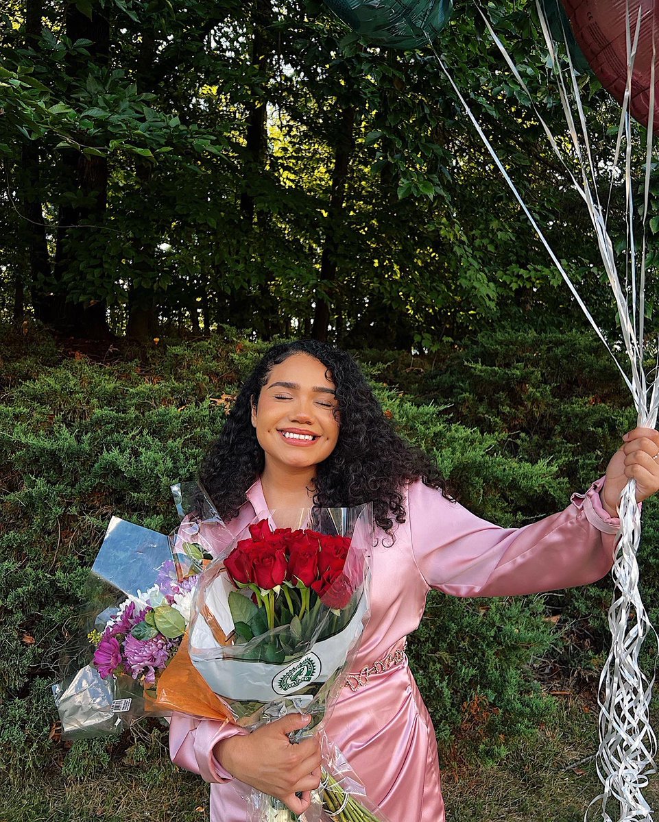 jasmindiaz_'s tweet photo. turned 24 on tuesday :) https://t.co/AWM9xz3Wuz