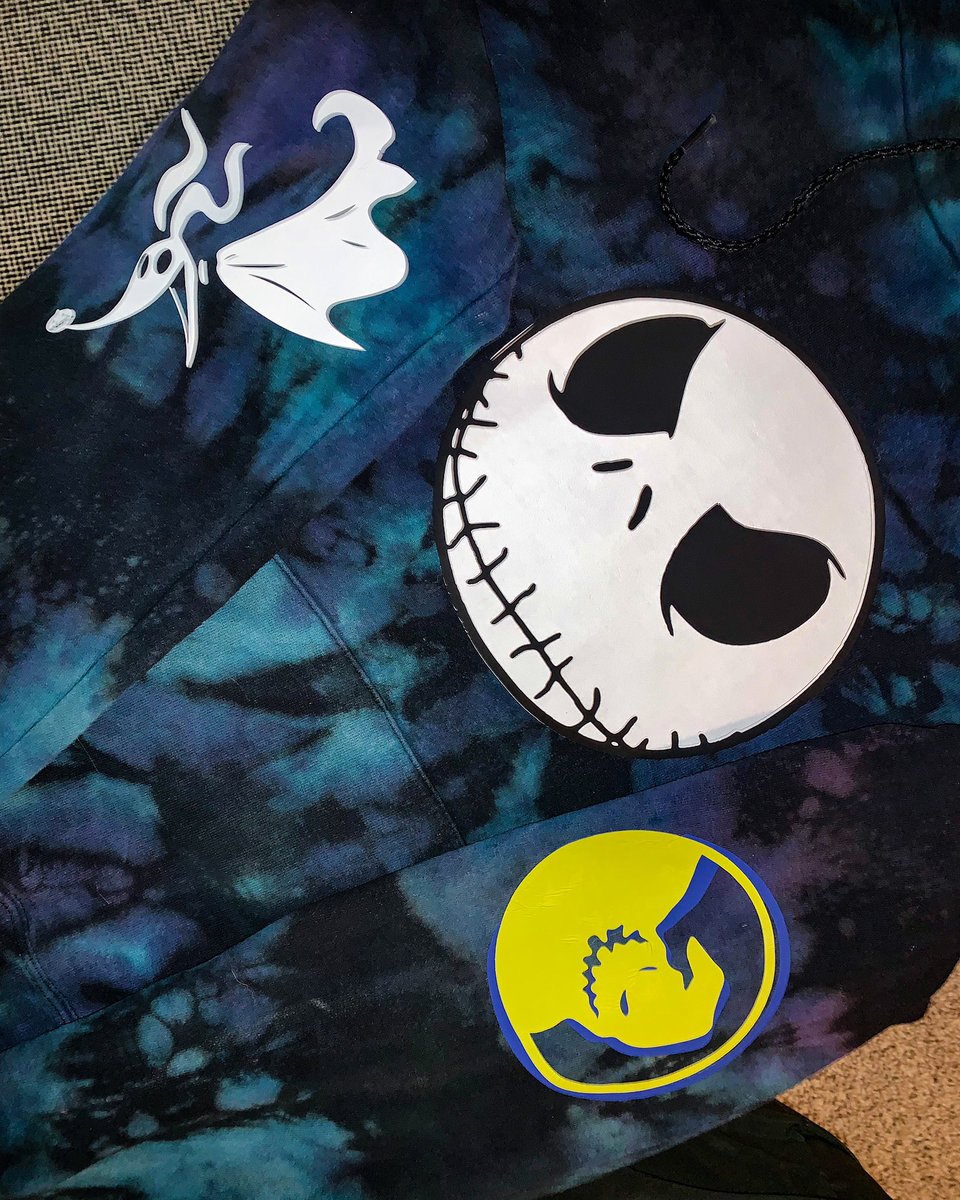 DieDesignCo's tweet image. nightmare before christmas custom hoodie 🎃👻
this is the second time I was asked to do this design &amp;amp; I’m so happy with the result 🤍😌 message me ☑️