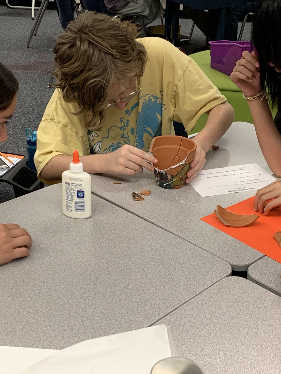 CherylRamsey14's tweet image. Think like an Archeologist. 6th grade fun. #bsdGATE. #JMAJags