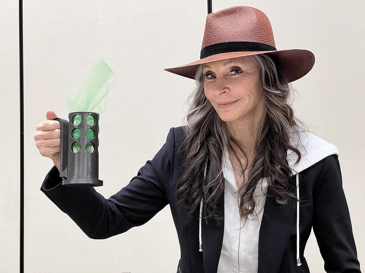 Michael Okuda on Twitter "It was great to see Gates McFadden, Dr