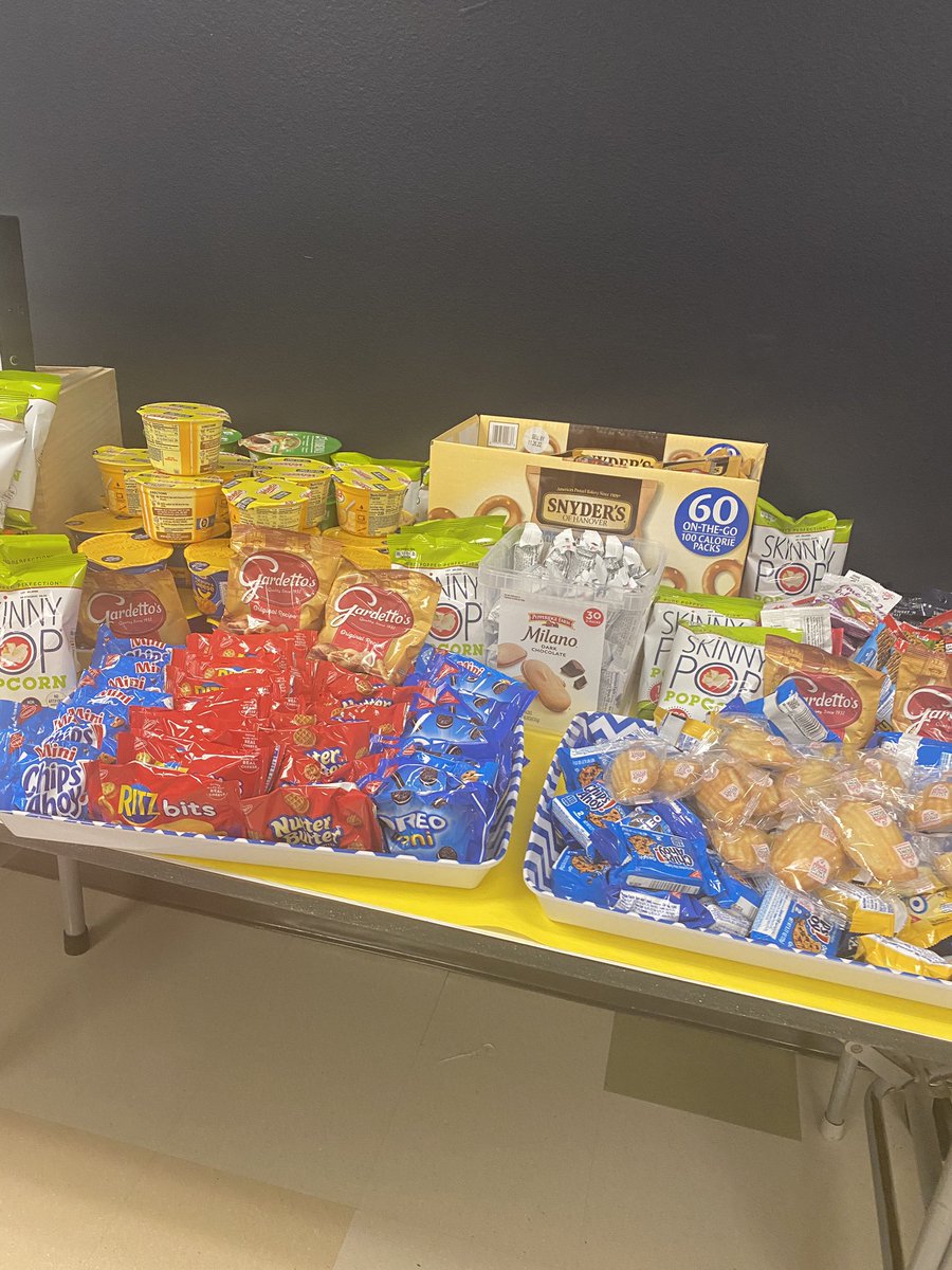 amymillercfb's tweet photo. PTA and Parent Stock the Lounge #eaglepta #treatsgalore @CPE_Eagles @DrChapmanCFBISD @CFBISD https://t.co/wYkp2WNXED
