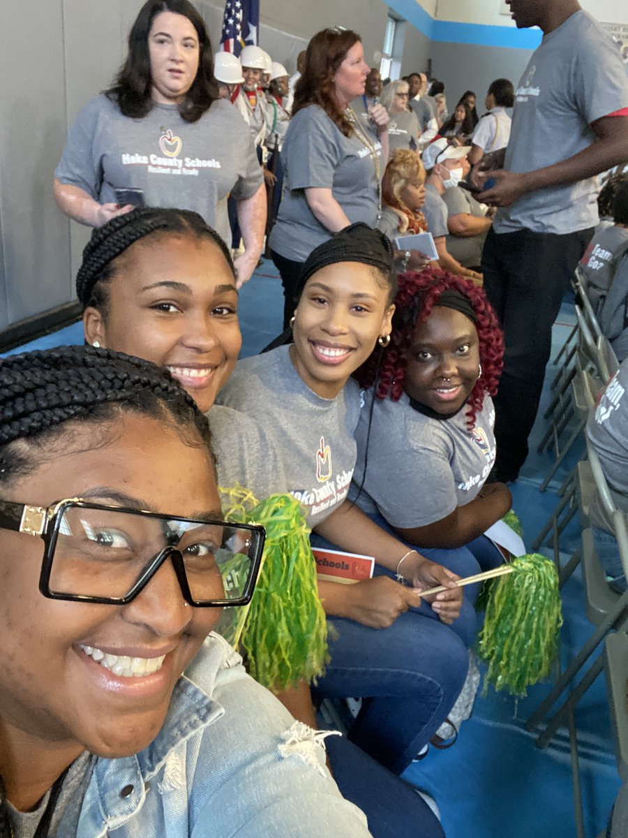 EboneSmith11's tweet photo. Who are we? Scurlock. Who are we? Scurlock.  These Bears showed out at Convocation 2022!! @Scurlockbears @HokeCoSchools @CumberlandCoSch #everyjourneyhasagreatstory https://t.co/HaFofzBAGB