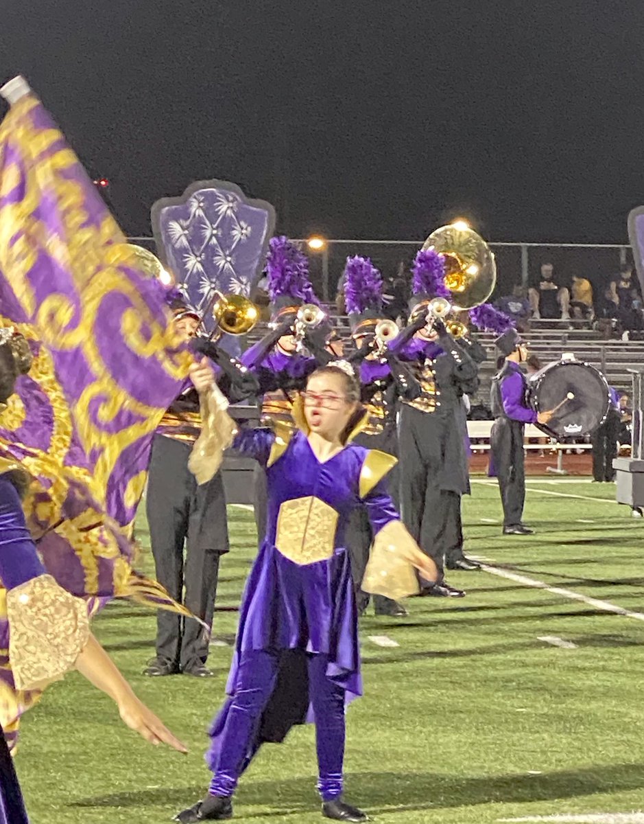 HickmanVocal's tweet photo. Just a few of the amazing choir and musical theater students involved in Friday’s game. So proud of our students who also share their talents with Marching Band, Color Guard, Dance Team, Cheer and Football. #cpsfinearts #wearehickman https://t.co/XeTb0dawrh