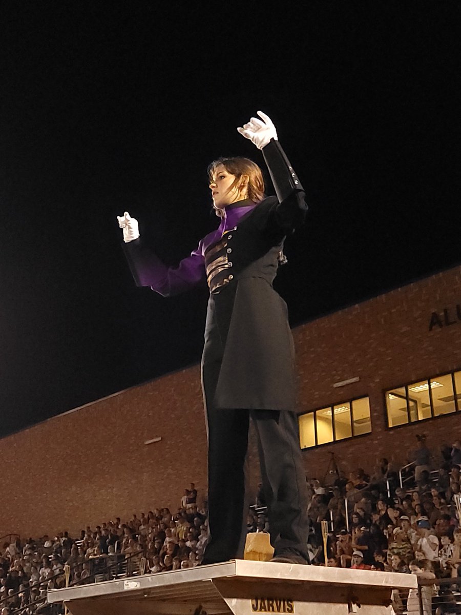 HickmanVocal's tweet photo. Just a few of the amazing choir and musical theater students involved in Friday’s game. So proud of our students who also share their talents with Marching Band, Color Guard, Dance Team, Cheer and Football. #cpsfinearts #wearehickman https://t.co/XeTb0dawrh