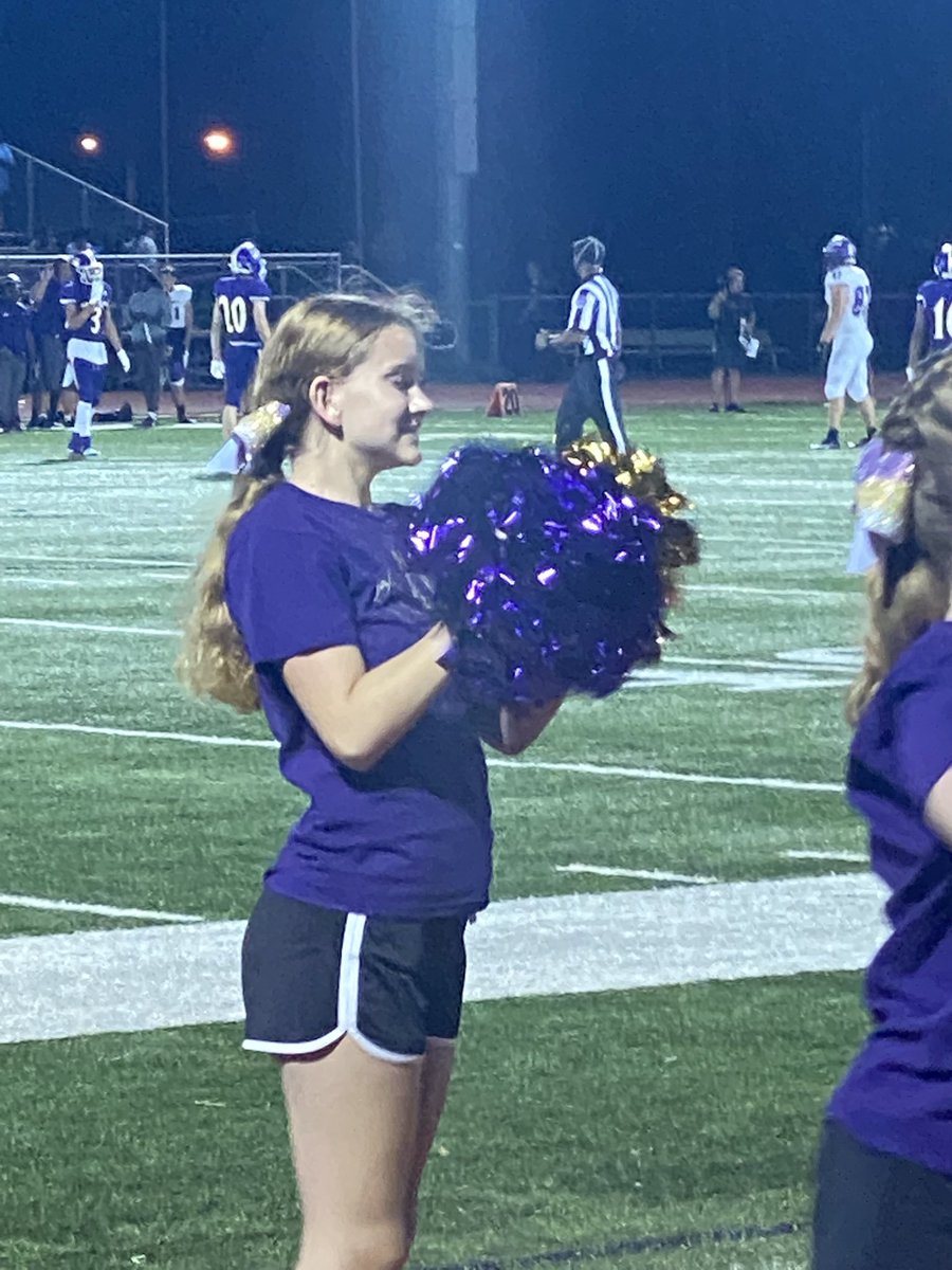 HickmanVocal's tweet photo. Just a few of the amazing choir and musical theater students involved in Friday’s game. So proud of our students who also share their talents with Marching Band, Color Guard, Dance Team, Cheer and Football. #cpsfinearts #wearehickman https://t.co/XeTb0dawrh