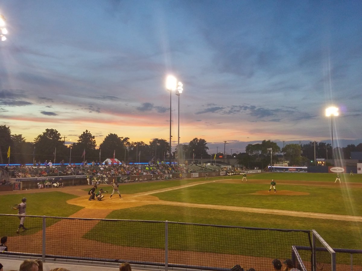 Committed🐻 Fired up for this rebuild.
@PBRIllinois <a href="/ZCharbs7/">Zac Charbonneau</a> <a href="/AaronCusimano/">Aaron Cusimano</a> <a href="/CoachAlexHales/">Alex Hales</a> <a href="/teams_elite/">Elite Baseball Teams</a> <a href="/HDJBaseball/">Jacobs Baseball</a>