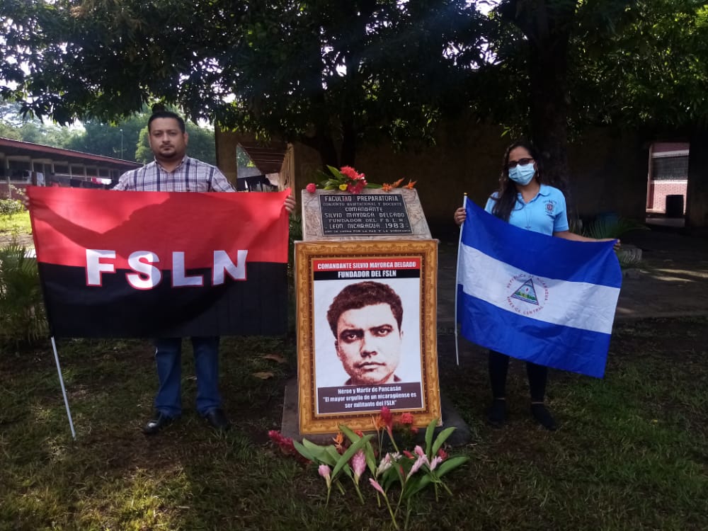 Honor y Gloria Héroes de Pancasán Cro. Silvio Mayorga, aquí seguimos luchando por la paz y soberanía de #Nicaragua  
#PatriaBenditayLibre 
#UnidosEnVictorias #LeonRevolucion <a href="/Vanegas_Pancho/">Francisco Vanegas</a> <a href="/Roberto15689022/">Poseído 1979</a> <a href="/FcoRosales78/">Francisco Rosales 🇳🇮</a> <a href="/sapachela/">SapaChela✈❤🖤🇳🇮 🐸</a> <a href="/DigitalSapos/">Sapos Digital</a> <a href="/yadiratellez4/">Yady 🌵🌵 💞</a> <a href="/NicaSoberana/">Tania la nica soberana</a> ❤🖤