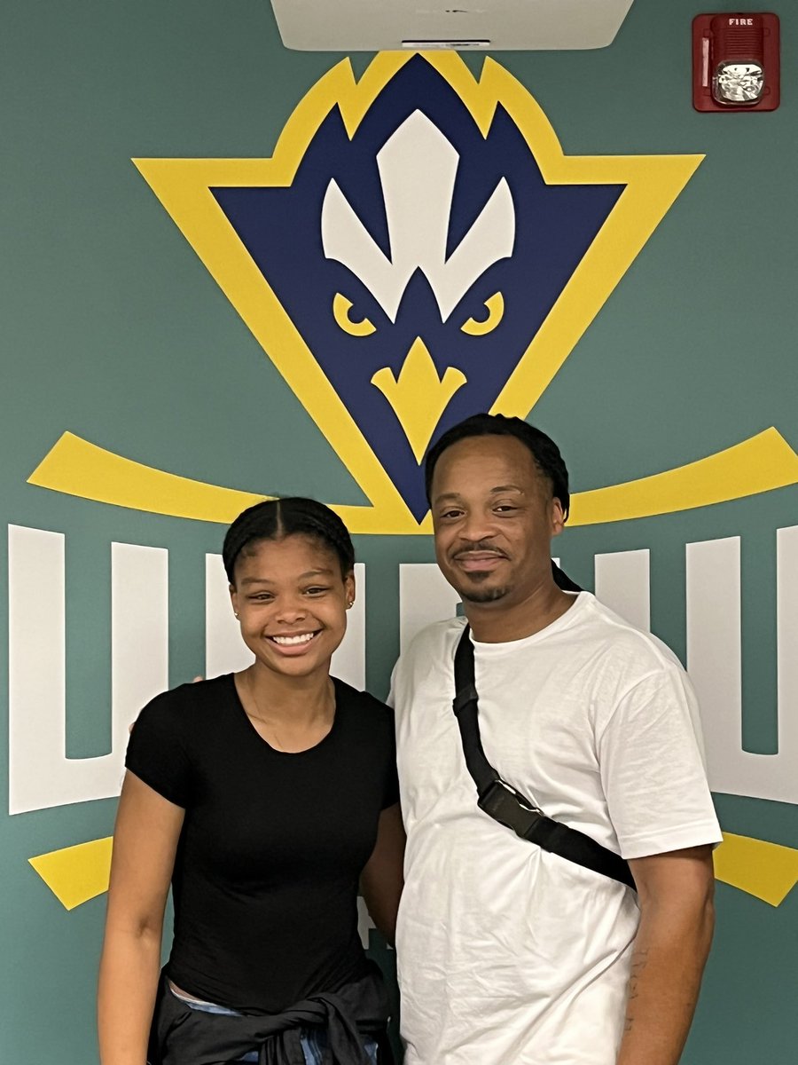 kaaysmithh's tweet photo. Thank you to @SeahawkTFXC and Coach Thomas for having me out on their campus today! I enjoyed seeing what all the campus has to offer as well as the family-like atmosphere. https://t.co/xnY5YnL3DG