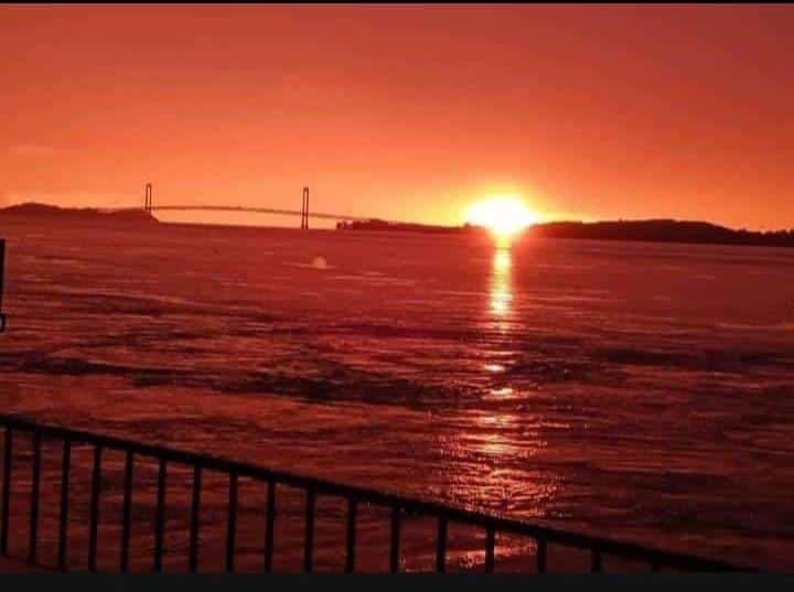 marialehc_2010's tweet photo. Atardecer espectacular #ciudadbolivar #Venezuela #extranando #momentos https://t.co/BbBcnobJpx
