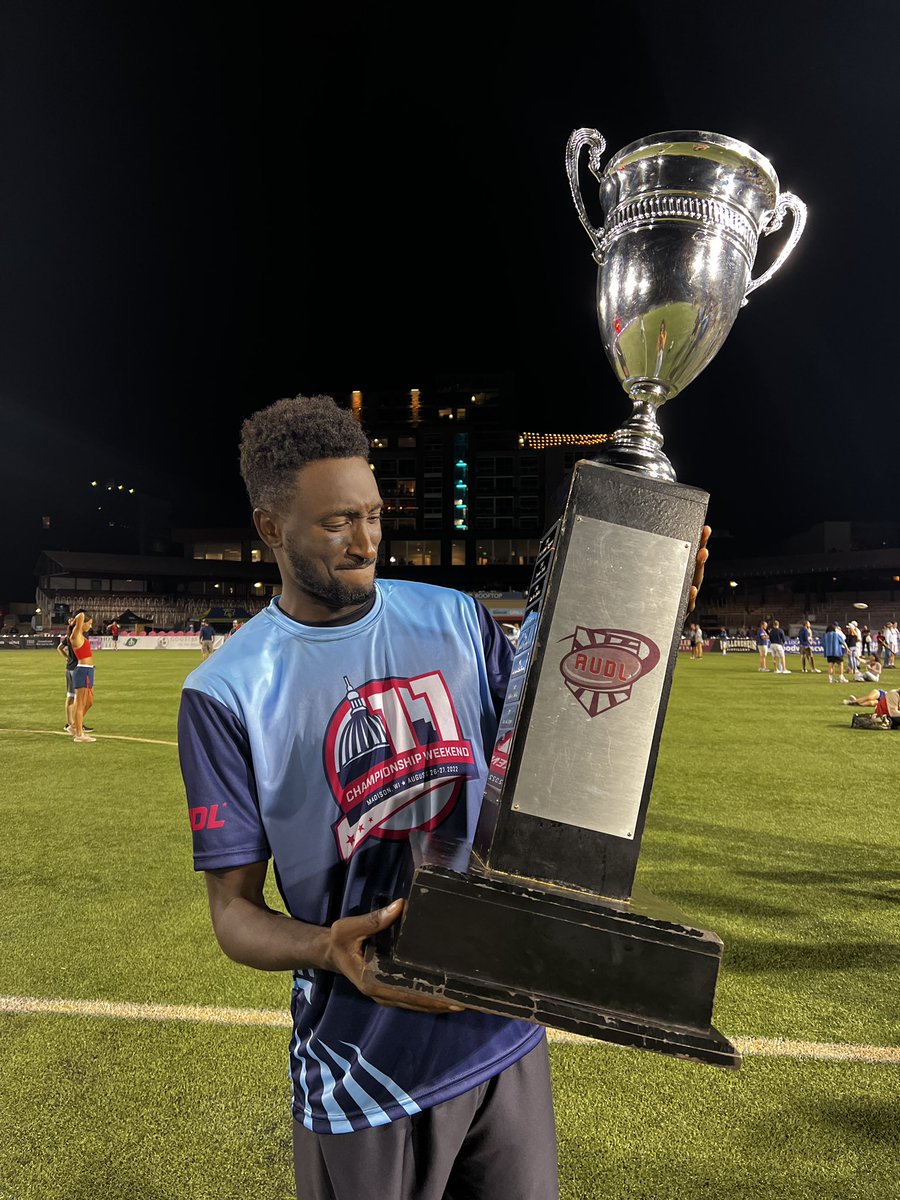 MKBHD's tweet photo. NEW YORK IS AUDL CHAMPIONS AGAIN. This trophy is big as hell and this team is good as hell 🗽 https://t.co/PkHnuYiC47