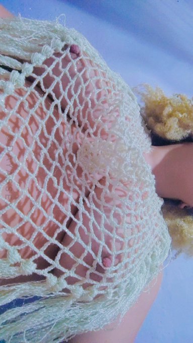 S&oacute; queria uma chupadinha na teta... https://t.co/6uEo1zMS4D