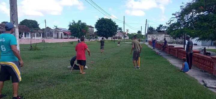 joseluisgandar7's tweet photo. Encuentro deportivo en la comunidad de Cidra en el municipio de Unión de Reyes
#Matanzas
#Verano2022 https://t.co/PbzBN6pgtw