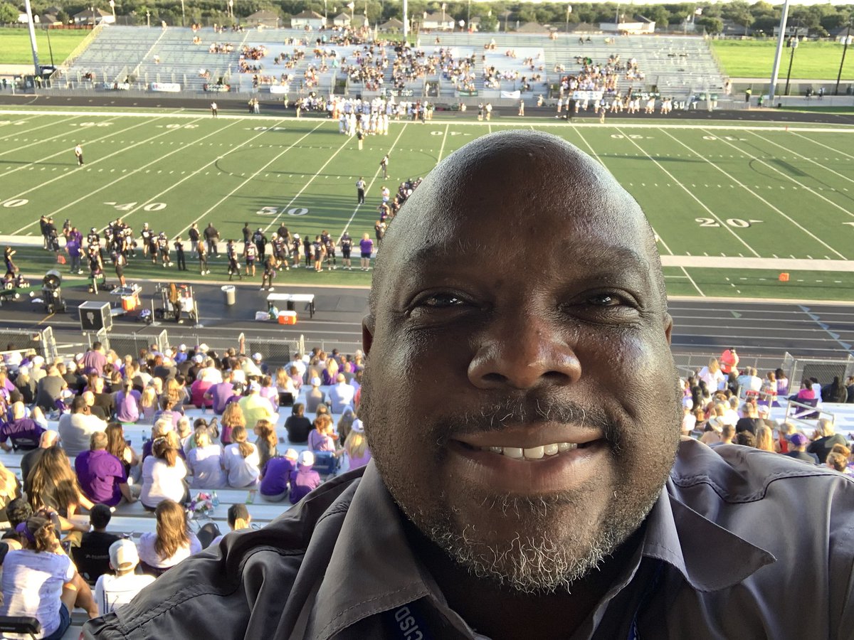 aabates's tweet image. Nothing like spending Saturday night in LCISD with  @Fulshear_HS  #UnboxingLamarCISD