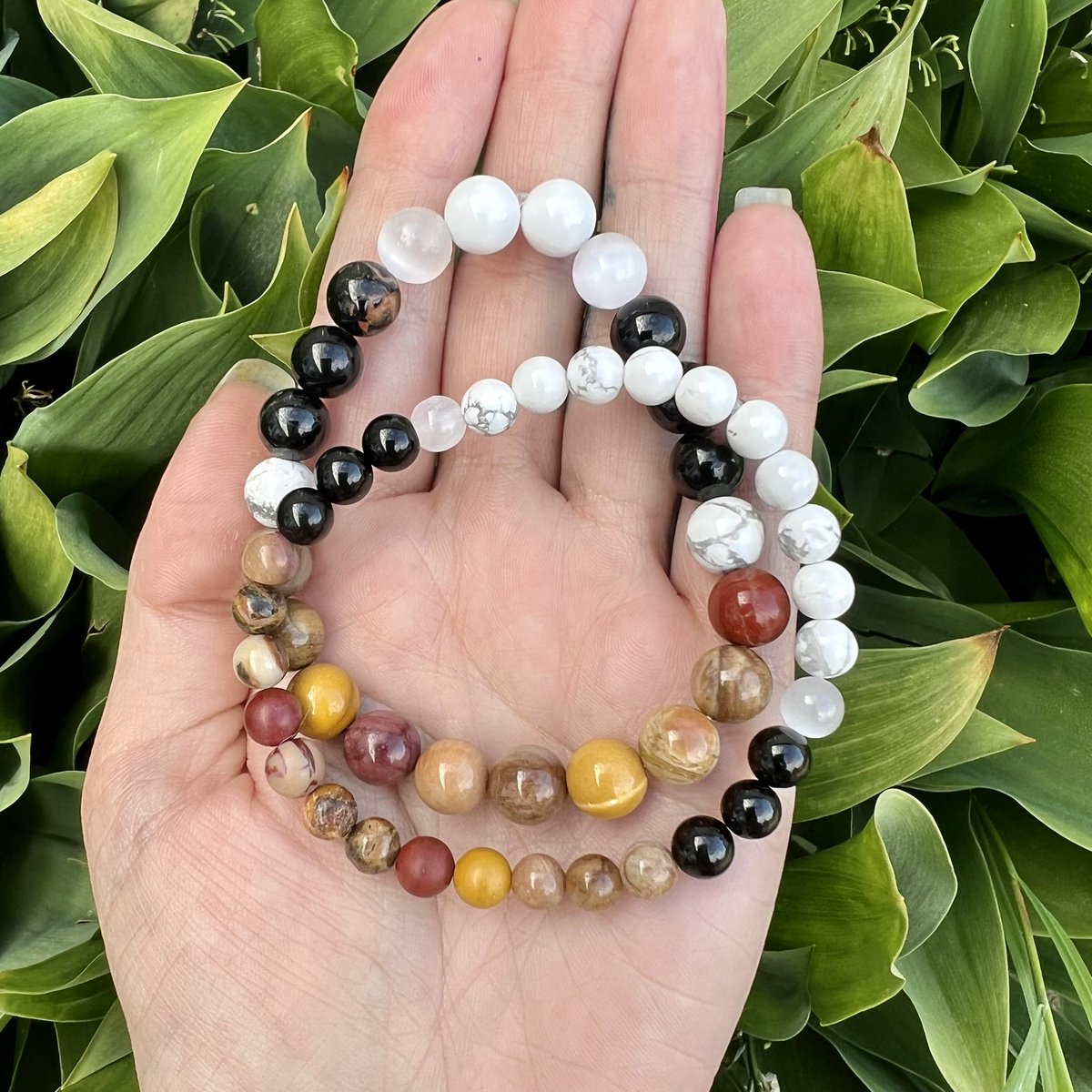 thebeesweavesco's tweet image. bracelet appreciation post 💫

I love combining stones that work towards a common goal AND look fabulous together 

find them all at my link ⬇️❤️
