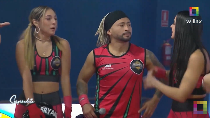 willaxtv's tweet photo. #EstoEsBacan #WillaxEsBacan | #RetoDeAltura 😱 Pantera Zegarra eligió a Zumba para enfrentarse en este duelo.
Síguenos en vivo: https://t.co/BoM4yuNLud https://t.co/RGgQS6GBu1